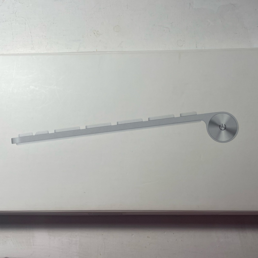 APPLE wireless keyboard